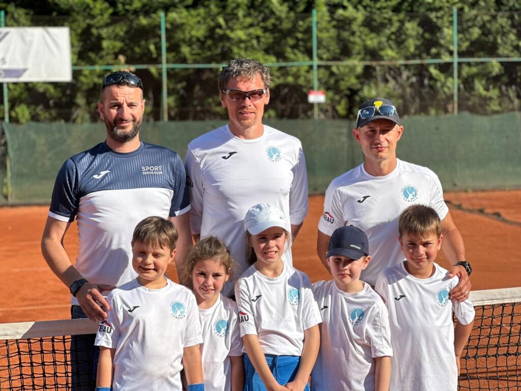 Členovia klubu TK ŠTK Šamorín